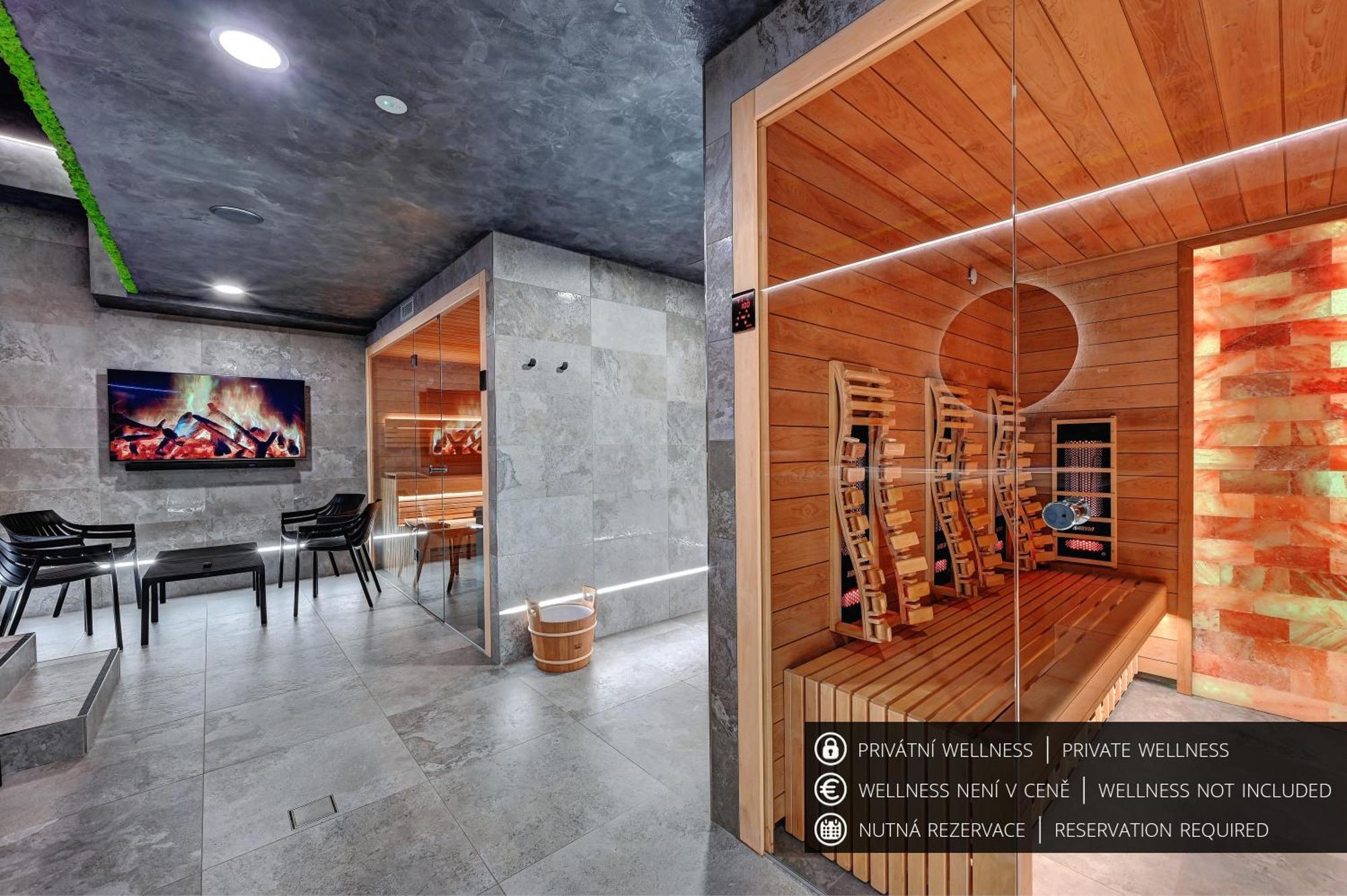 Wellness Hotel Fenix Либерец Екстериор снимка
