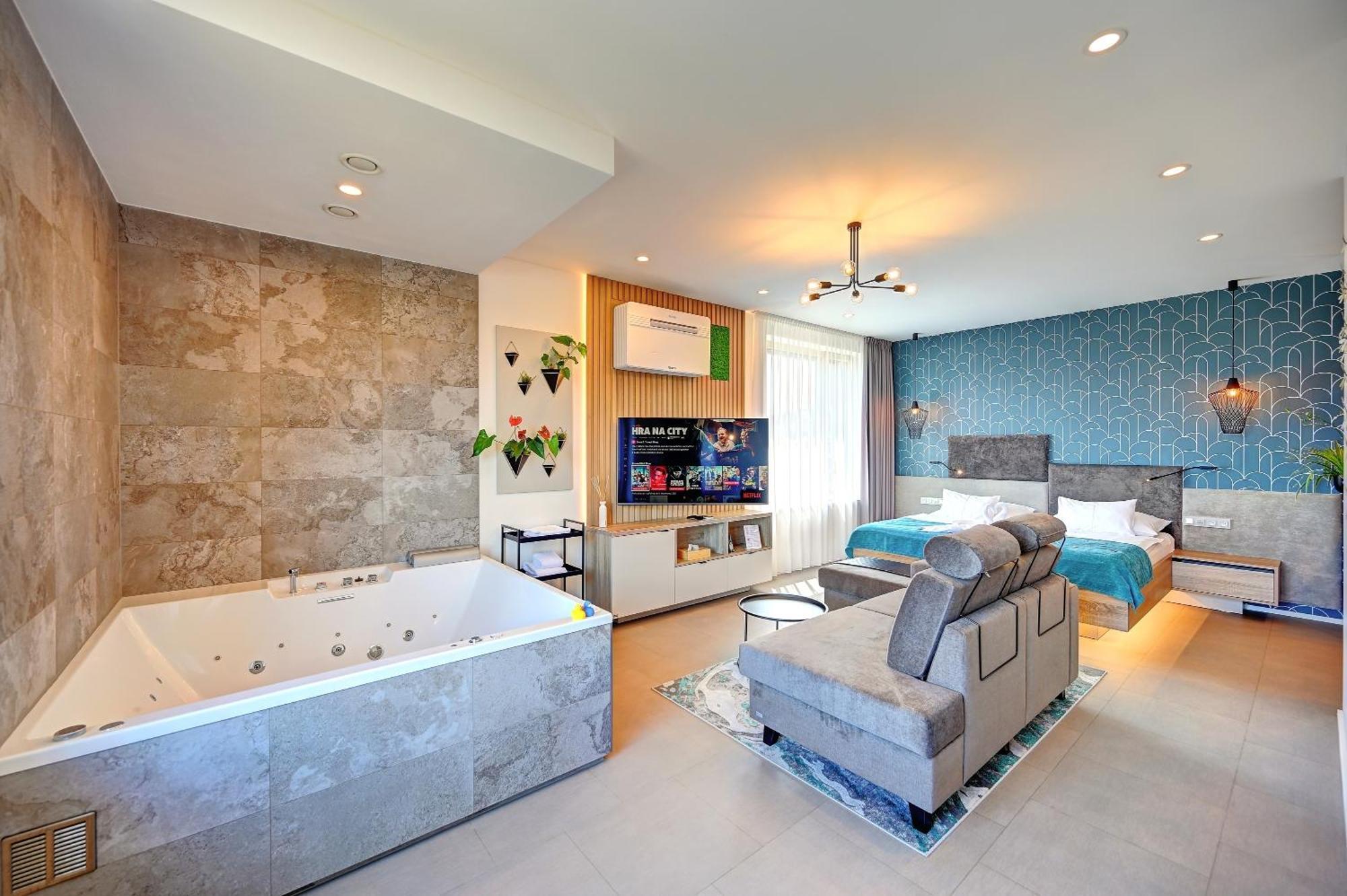 Wellness Hotel Fenix Либерец Екстериор снимка